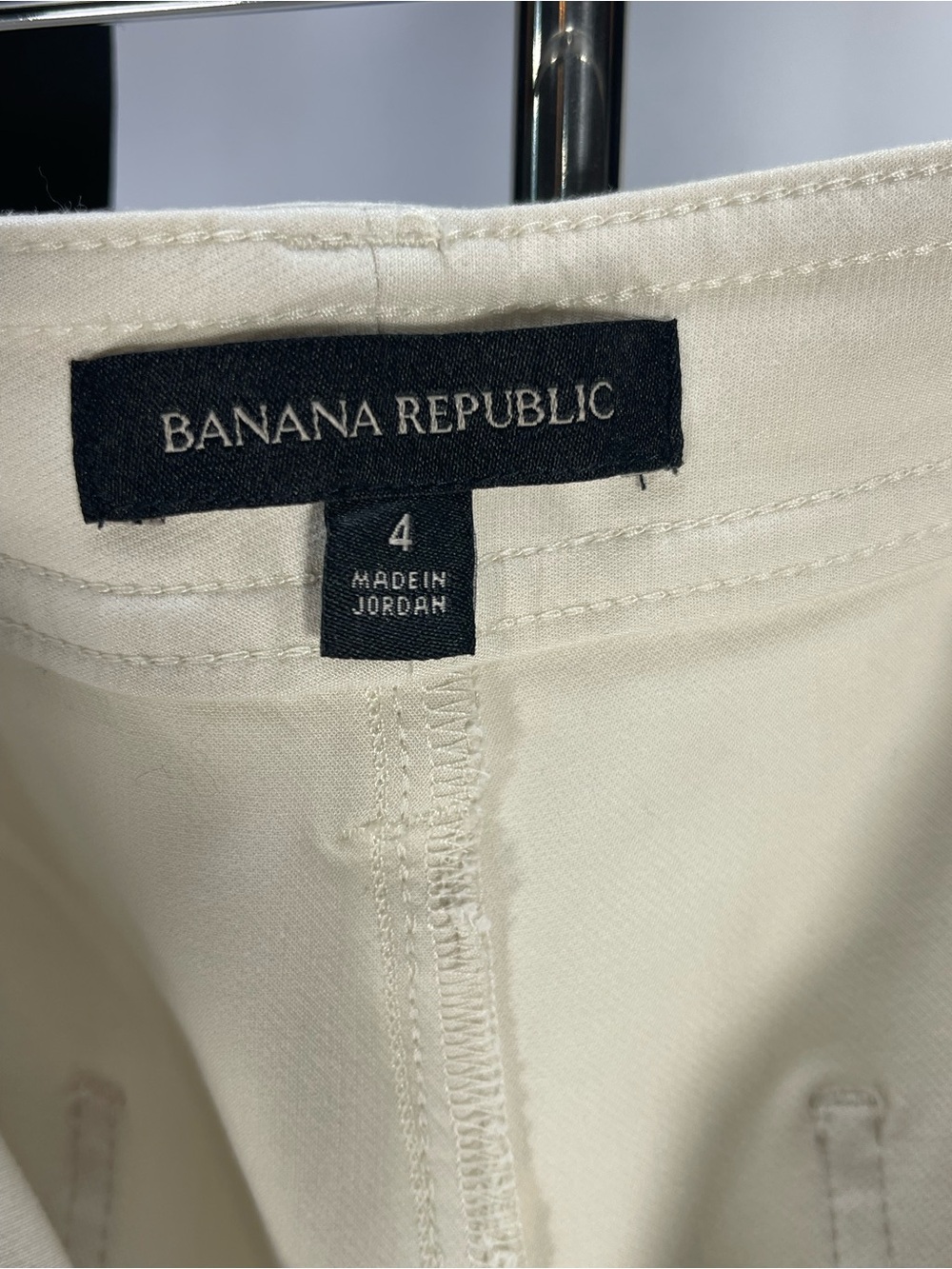 Banana Republic Cream Cargo Pants. Rayon & Spandex mix. Sz 4 NO BELT - Picture 8 of 9